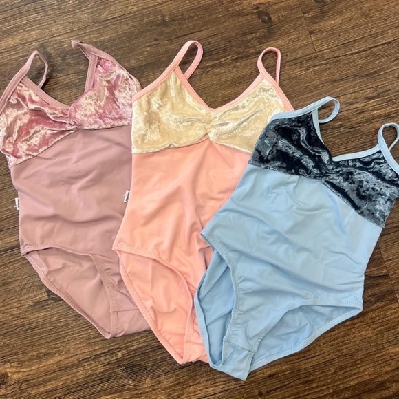 DO NOT BUY, ISO OF BUNDLE OF BALLET LEOTARDS - Picture 1 of 1